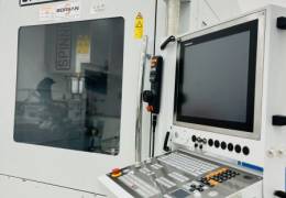 5 Eksen Dik İşleme Merkezi CNC